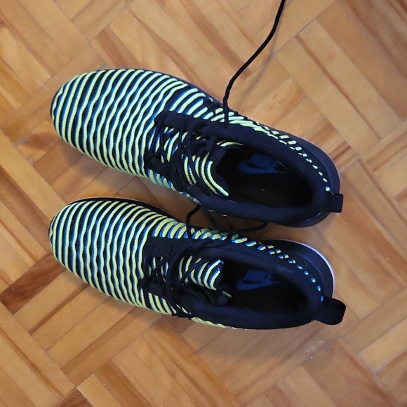 Nike running shoes size US 8 / EUR 9 - Picture 2 of 5